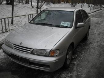 1999 Nissan Pulsar Pictures