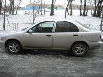 1999 Nissan Pulsar Photos