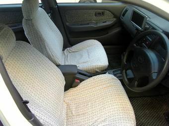 1999 Nissan Pulsar Photos