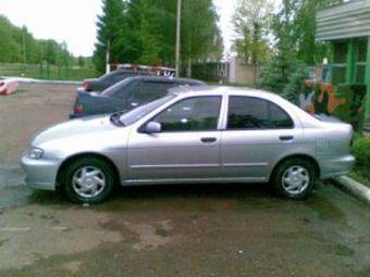 1999 Nissan Pulsar Pictures