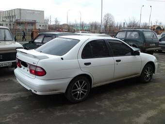 1999 Nissan Pulsar Photos