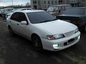 1999 Nissan Pulsar Photos