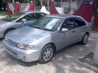 1999 Nissan Pulsar Photos