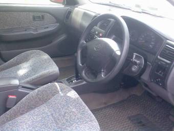 1999 Nissan Pulsar Pictures