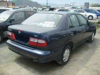 1999 Nissan Pulsar Pictures