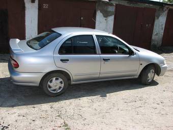 1999 Nissan Pulsar Pictures