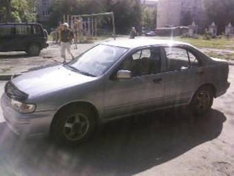 1999 Nissan Pulsar Pictures