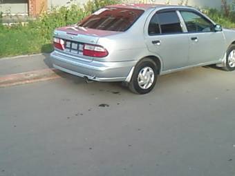 1999 Nissan Pulsar Pictures