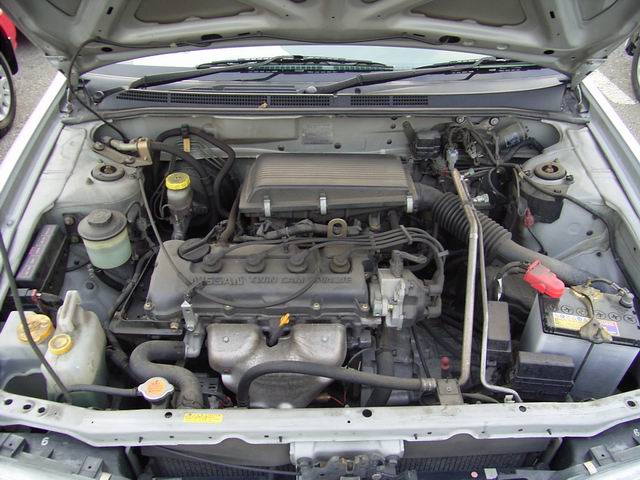 2000 Nissan Pulsar Photos