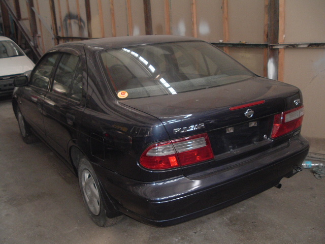 2000 Nissan Pulsar Images