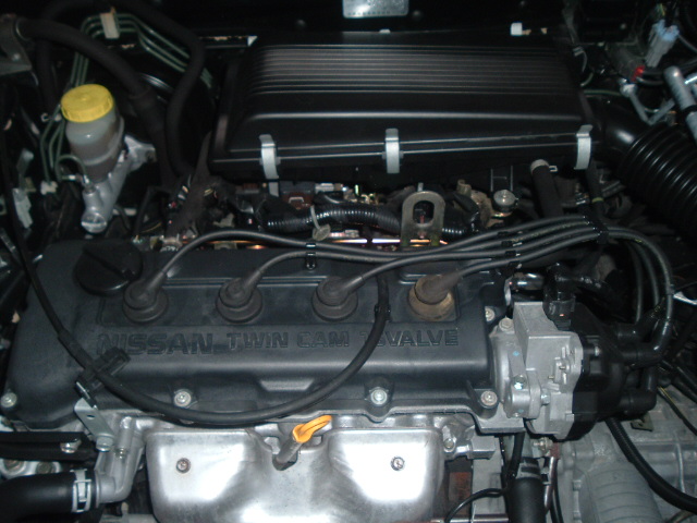 2000 Nissan Pulsar Pictures