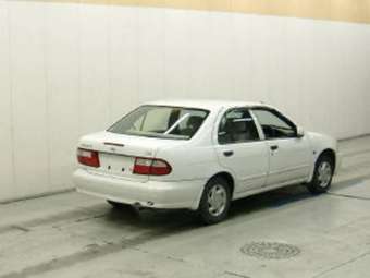 2000 Nissan Pulsar Pictures