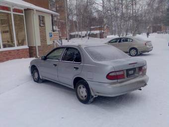 2000 Nissan Pulsar Photos