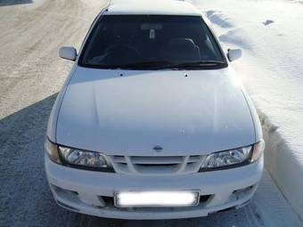 2000 Nissan Pulsar Pictures