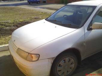 2000 Nissan Pulsar Photos