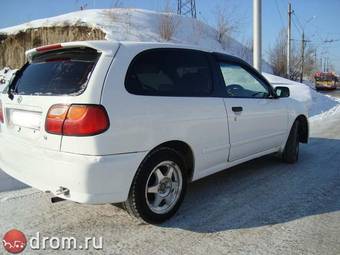 2000 Nissan Pulsar Pictures