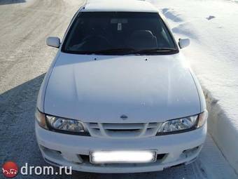 2000 Nissan Pulsar Photos