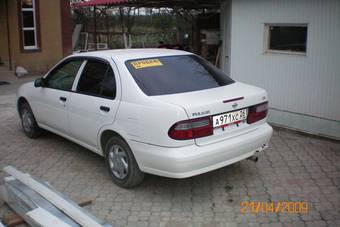 2000 Nissan Pulsar Pictures