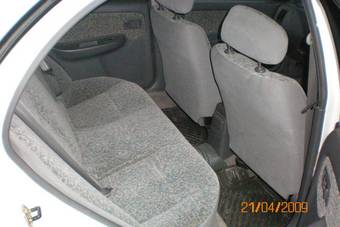 2000 Nissan Pulsar Photos
