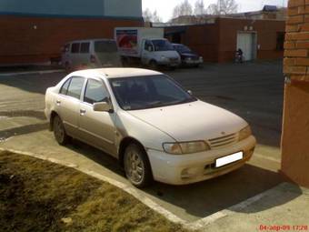 2000 Nissan Pulsar Pics