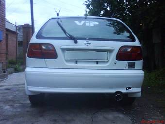 2000 Nissan Pulsar Photos