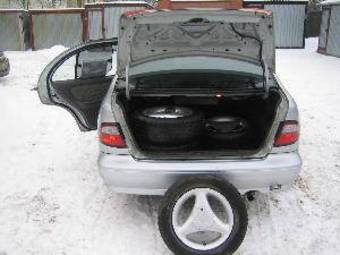2000 Nissan Pulsar Photos