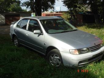 2000 Nissan Pulsar Pics