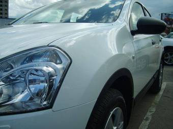 2009 Nissan Qashqai Pictures