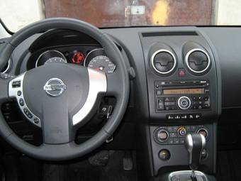2009 Nissan Qashqai Pictures