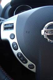 2009 Nissan Qashqai Pictures
