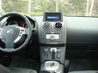 2009 Nissan Qashqai Pictures