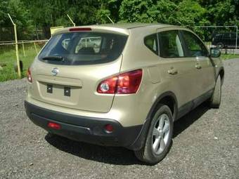 2010 Nissan Qashqai Photos