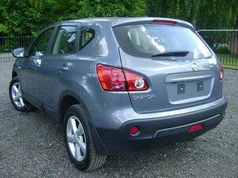 2010 Nissan Qashqai Photos