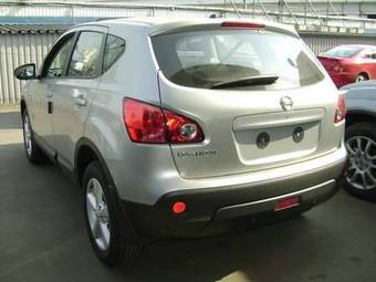 2010 Nissan Qashqai Pictures