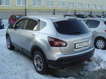 2010 Nissan Qashqai Pictures