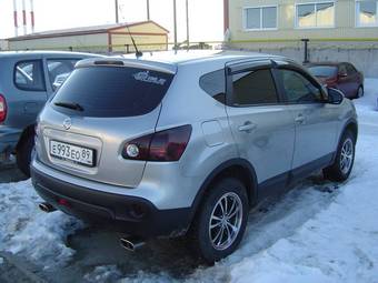 2010 Nissan Qashqai Pictures