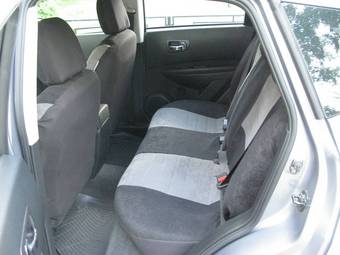 2010 Nissan Qashqai Images