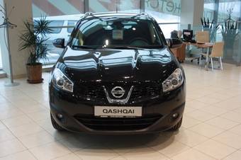 2011 Nissan Qashqai Photos