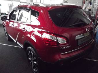 2012 Nissan Qashqai Photos