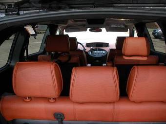 2004 Nissan Quest Photos