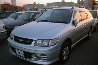 1997 Nissan R~nessa