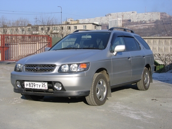 1997 Nissan R~nessa