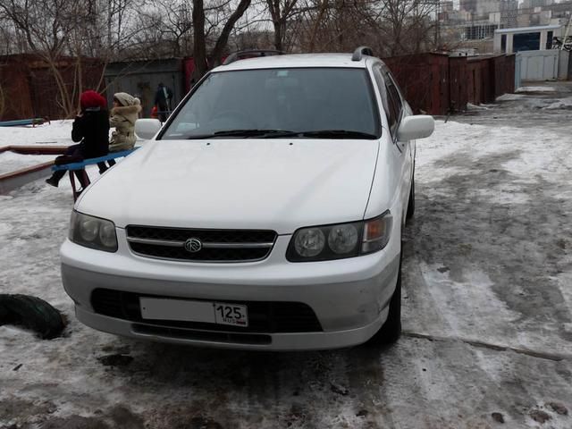 1997 Nissan R~nessa