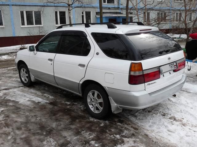 1997 Nissan R~nessa