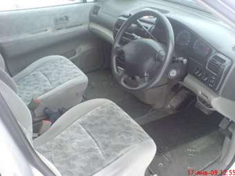 Nissan R~nessa
