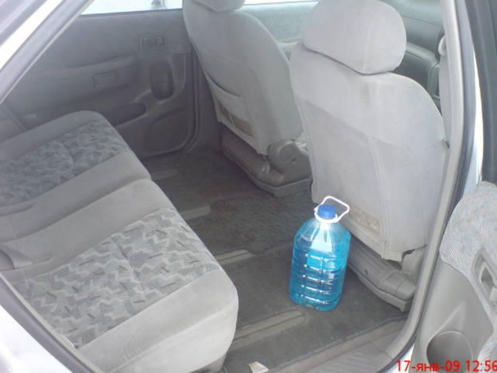 1997 Nissan R~nessa