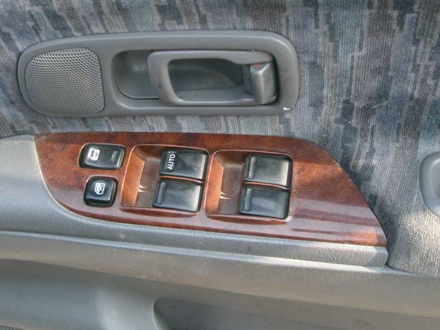 1997 Nissan R~nessa