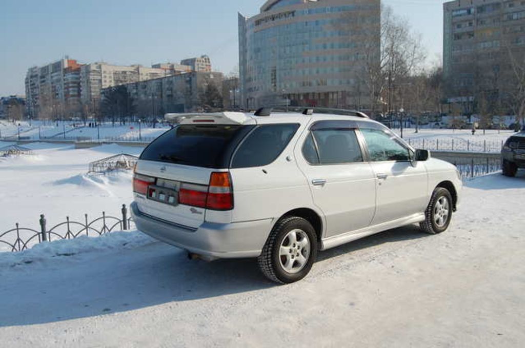 1997 Nissan R~nessa
