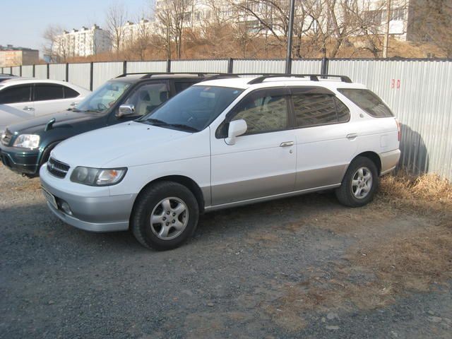 1997 Nissan R~nessa