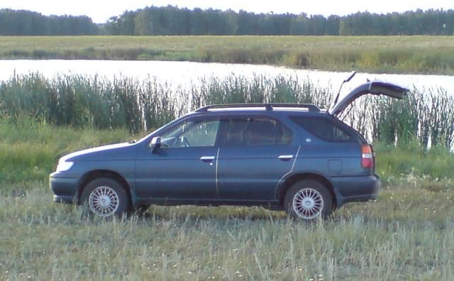 1997 Nissan R~nessa